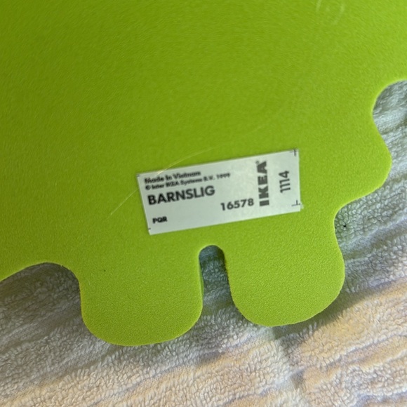IKEA Vintage Kids’ Barnslig Neon Green “Slime” Foam Mirror - EUC - Picture 3 of 3